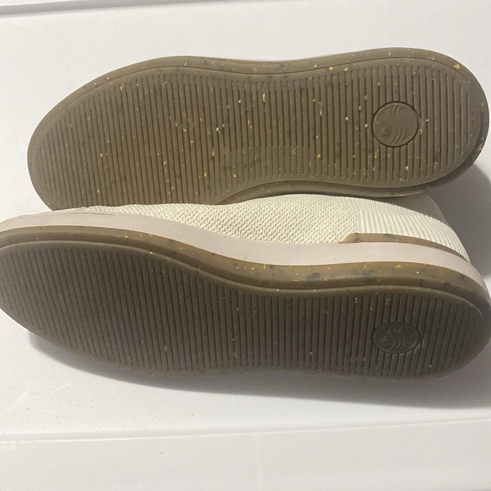 Earth Elements shoes - Picture 5 of 5